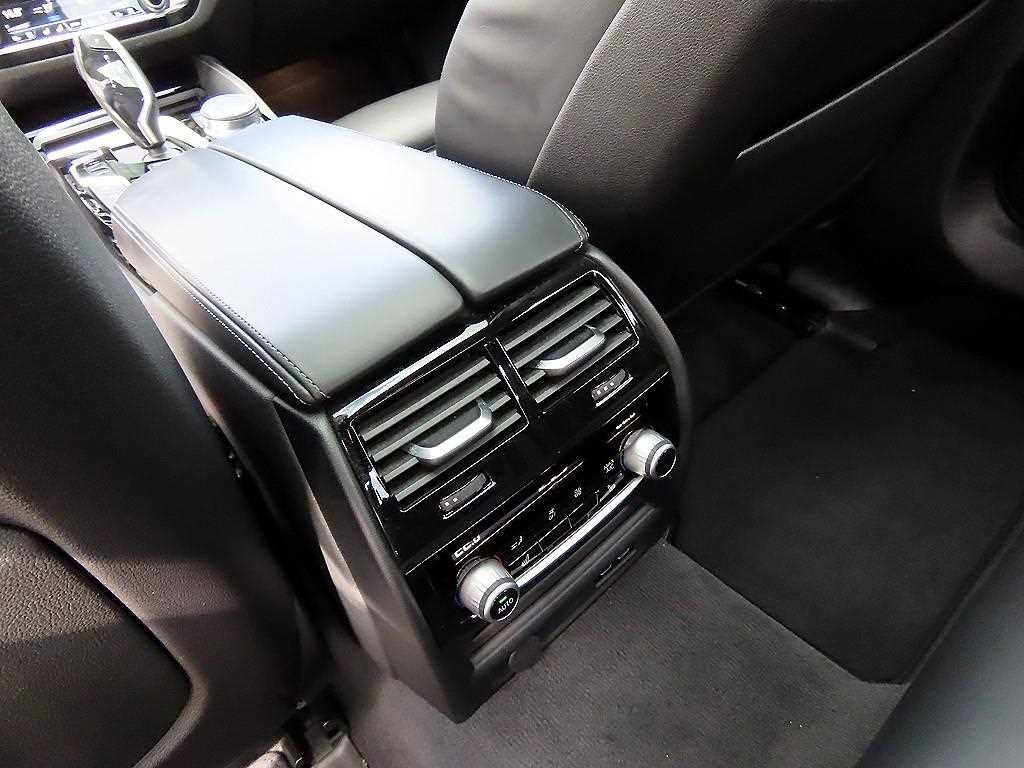 BMW 5시리즈 5시리즈 (G30) 530i M 스포츠 플러스 이미지 15