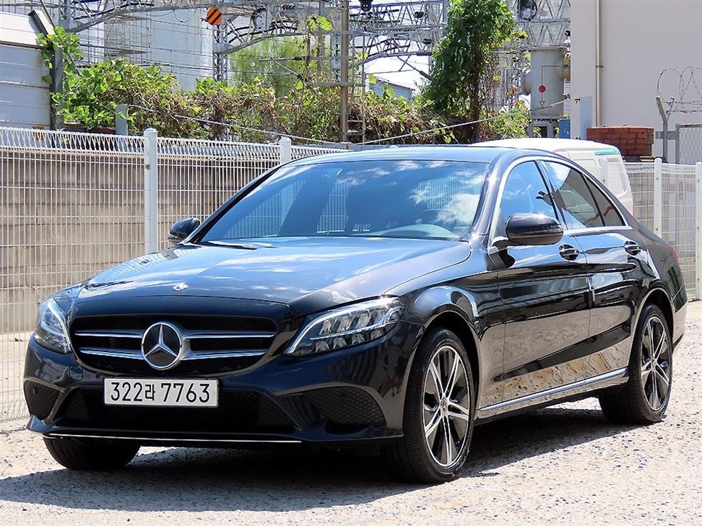 벤츠 C 클래스 C클래스 W205 C220 d 4MATIC 아방가르드 이미지 2