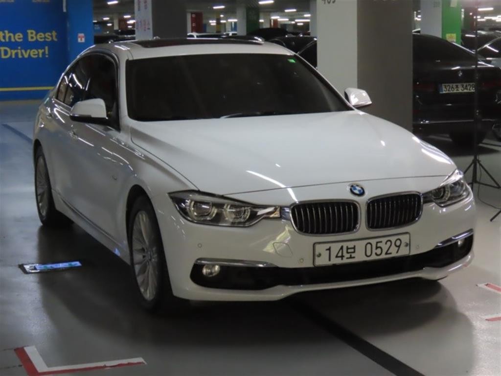BMW 3시리즈 3시리즈 (F30) 320i 럭셔리 이미지 2