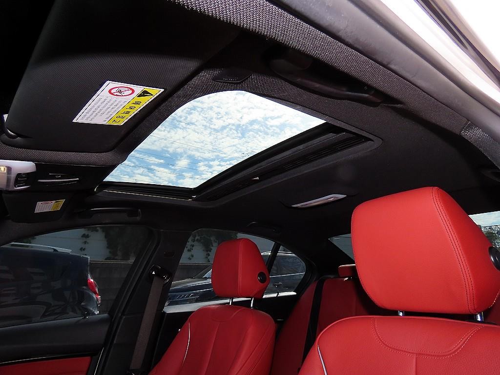 BMW 3시리즈 3시리즈 (F30) 328i M 스포츠 이미지 18