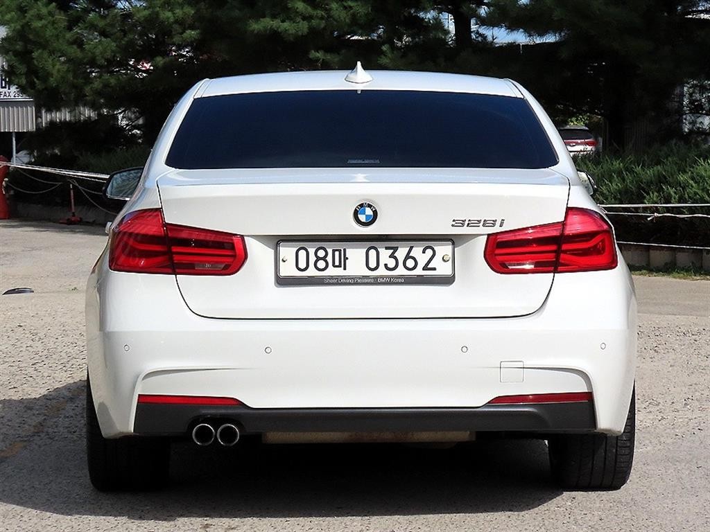 BMW 3시리즈 3시리즈 (F30) 328i M 스포츠 이미지 4