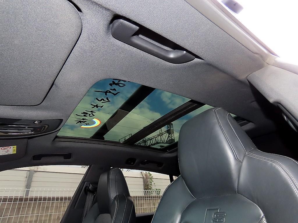 아우디 Q8 50 TDI 콰트로 프리미엄 이미지 16