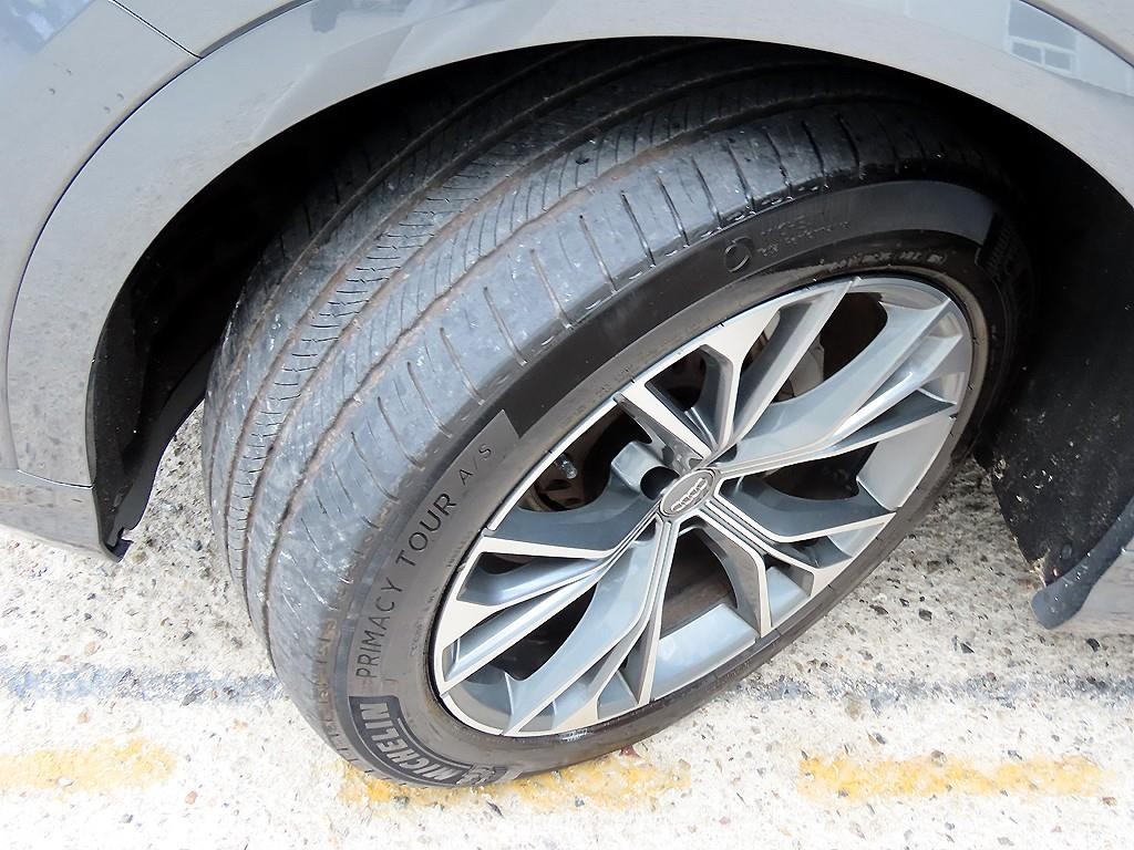 아우디 Q8 50 TDI 콰트로 프리미엄 이미지 20