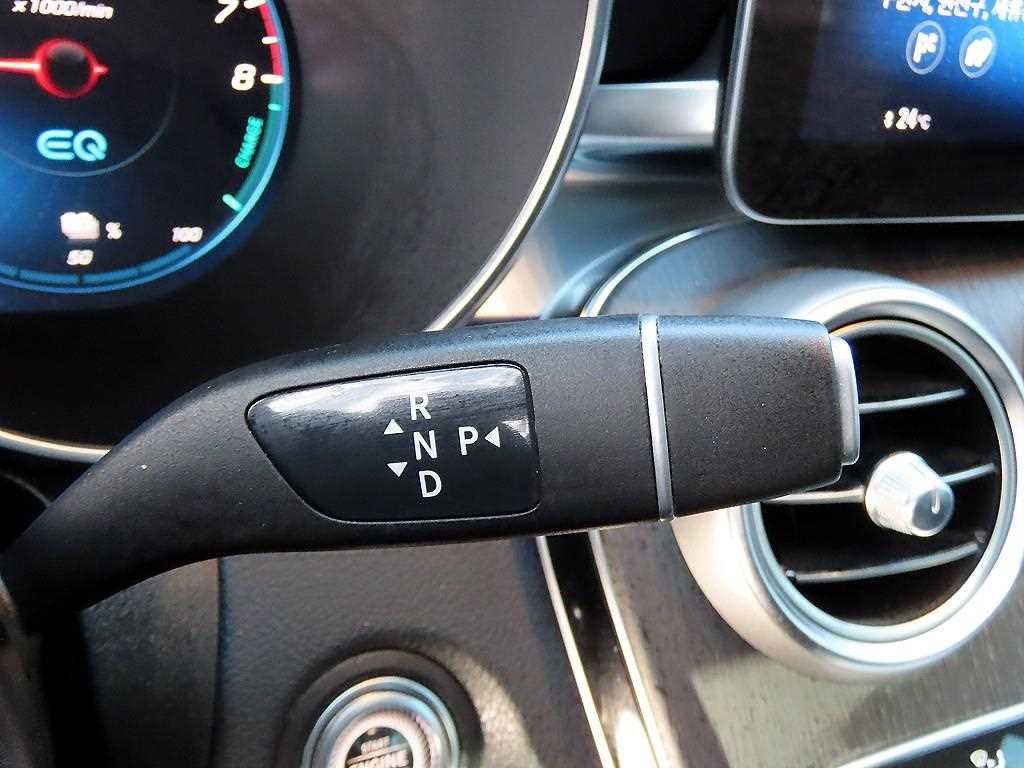 벤츠 GLC 클래스 GLC클래스 X253 GLC 300 e 4MATIC 쿠페 이미지 11