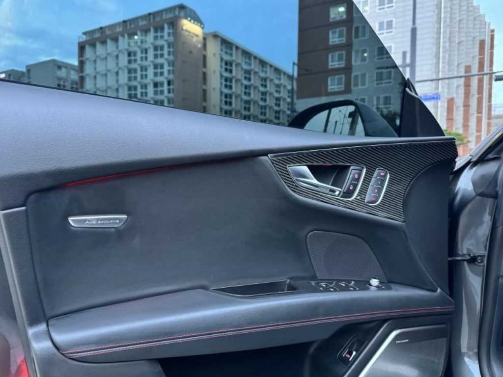 아우디 RS7 4.0 TFSI 콰트로 플러스 이미지 13
