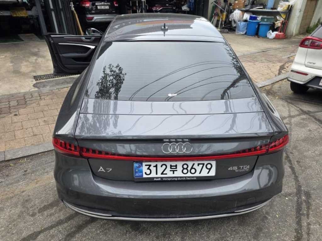 아우디 A7 A7 (4K) 45 TDI 콰트로 프리미엄 이미지 2