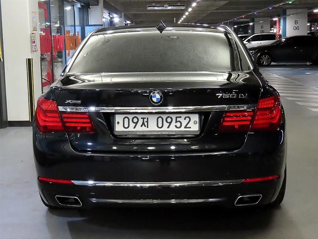 BMW 7시리즈 7시리즈 (F01) 750 Li xDrive 인디비주얼 이미지 5