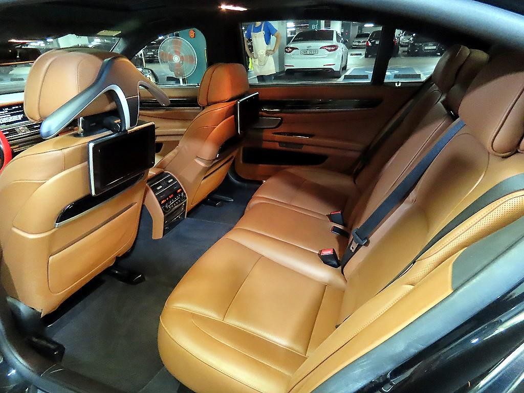 BMW 7시리즈 7시리즈 (F01) 750 Li xDrive 인디비주얼 이미지 7