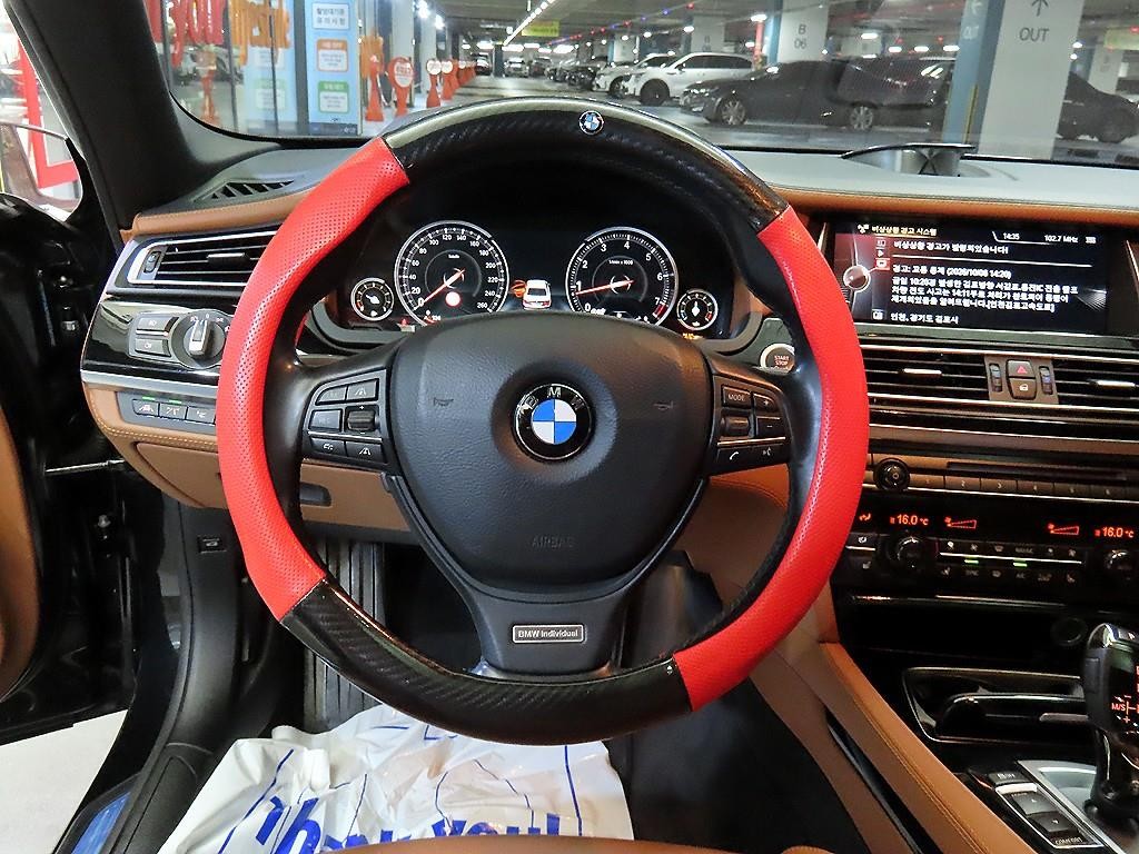 BMW 7시리즈 7시리즈 (F01) 750 Li xDrive 인디비주얼 이미지 8