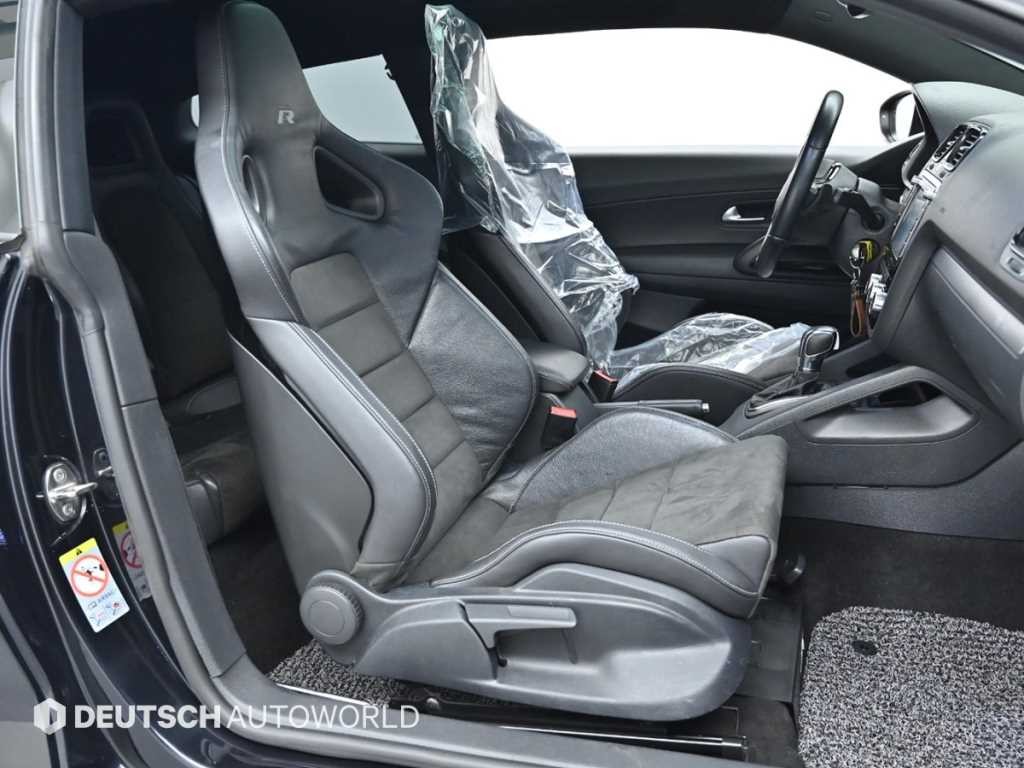 폭스바겐 시로코 2.0 TSI R 이미지 10