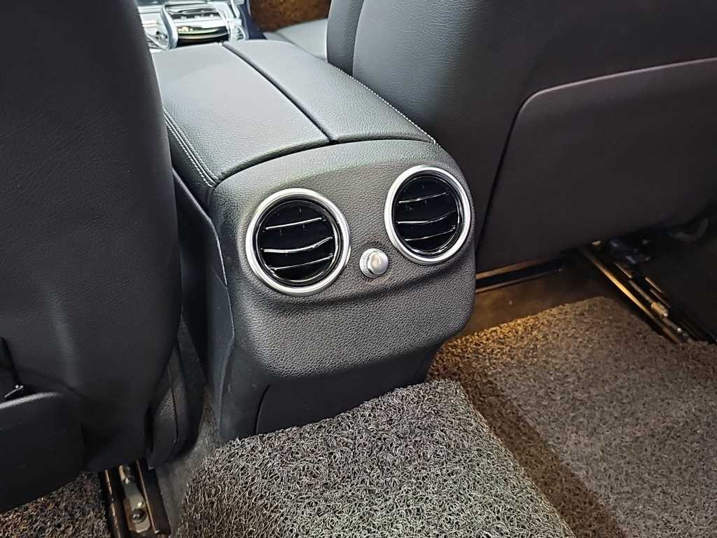 벤츠 C 클래스 C클래스 W205 C200 아방가르드 이미지 13