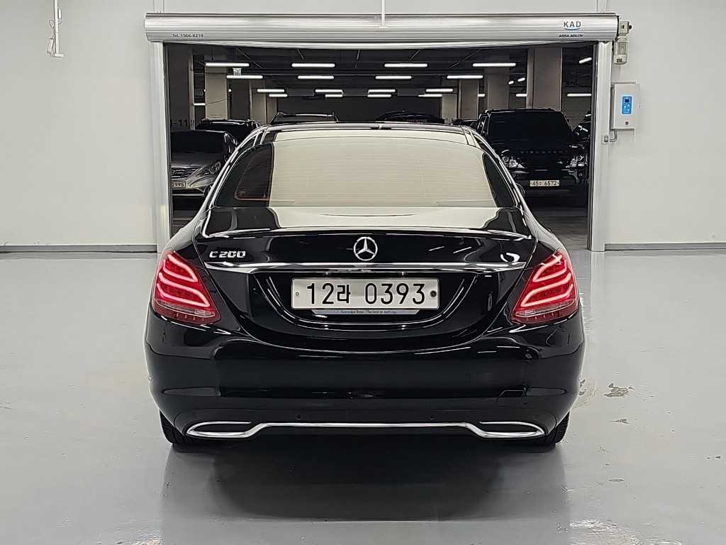 벤츠 C 클래스 C클래스 W205 C200 아방가르드 이미지 3