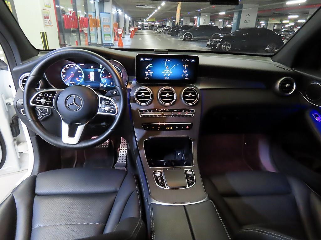 벤츠 GLC 클래스 GLC클래스 X253 GLC 300 4MATIC 쿠페 이미지 10