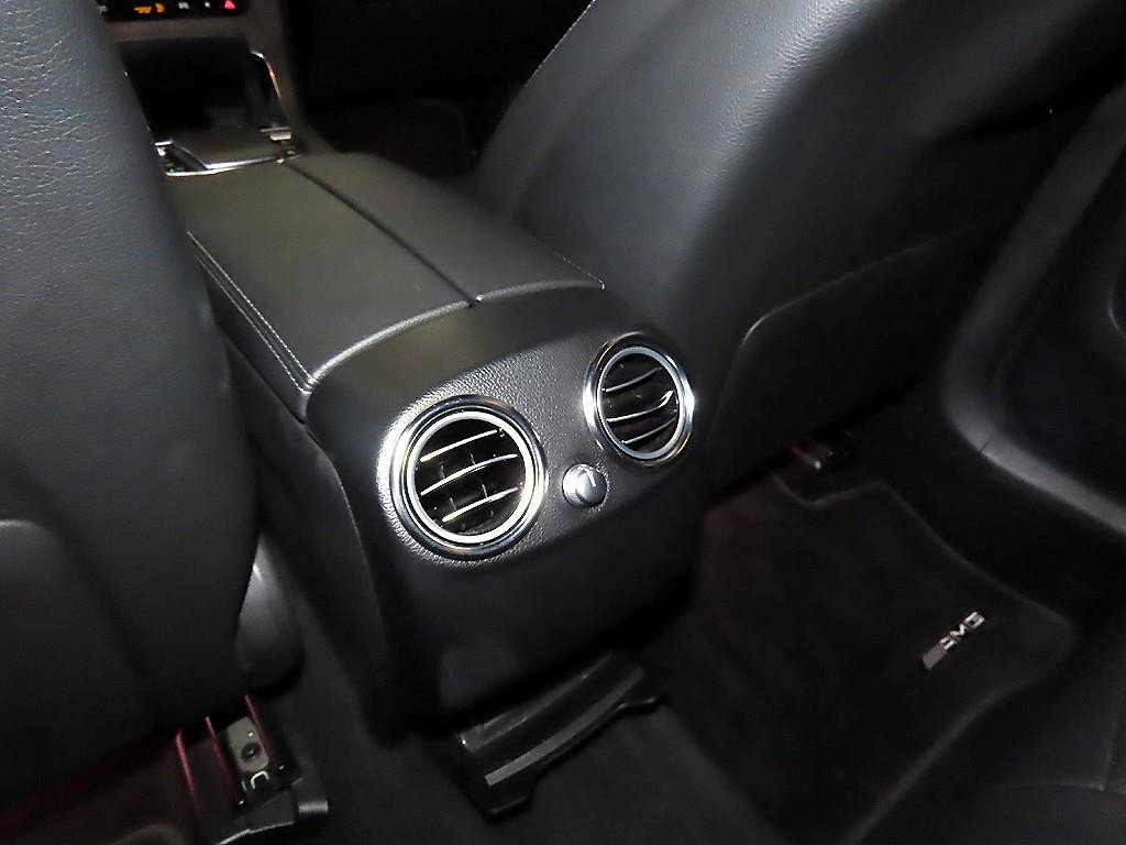 벤츠 GLC 클래스 GLC클래스 X253 GLC 300 4MATIC 쿠페 이미지 13