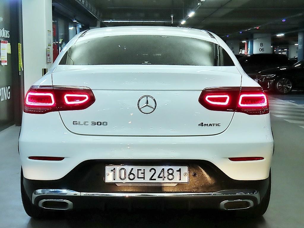 벤츠 GLC 클래스 GLC클래스 X253 GLC 300 4MATIC 쿠페 이미지 5