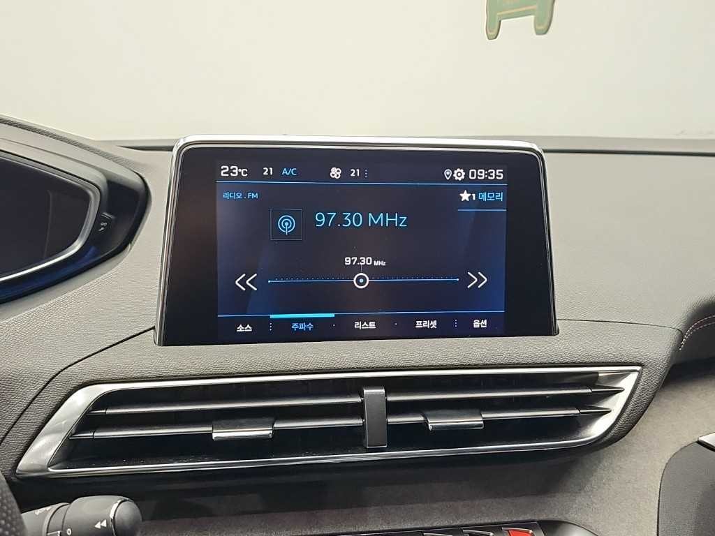 푸조 3008 3008 2세대 1.2 Pure Tech 알뤼르 이미지 14