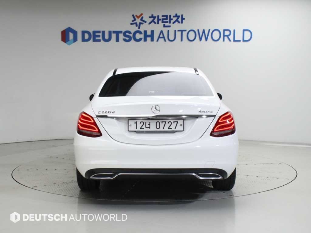 벤츠 C 클래스 C클래스 W205 C220 d 아방가르드 이미지 4