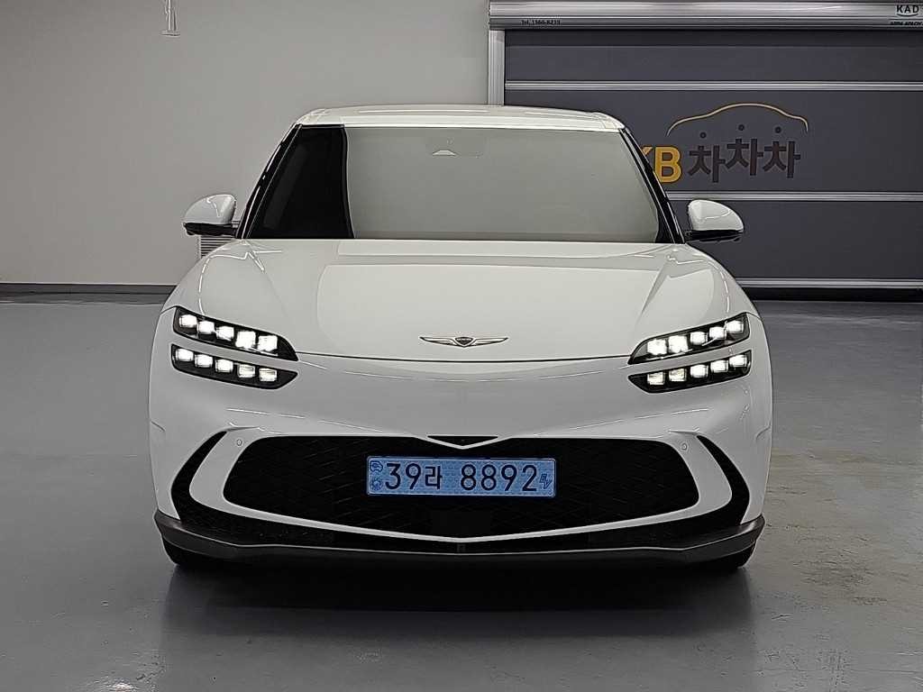 제네시스 GV60 스탠다드 2WD 이미지 2