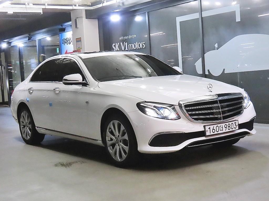 벤츠 E 클래스 E-클래스 W213 E300 4MATIC 익스클루시브 이미지 1