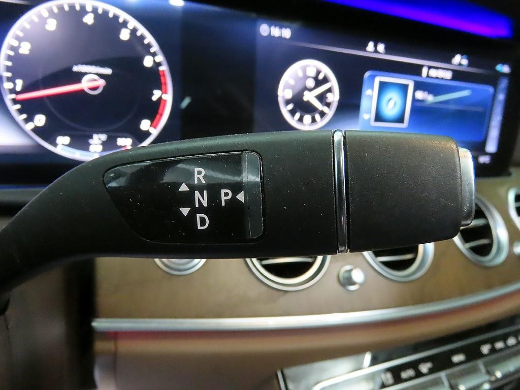 벤츠 E 클래스 E-클래스 W213 E300 4MATIC 익스클루시브 이미지 12
