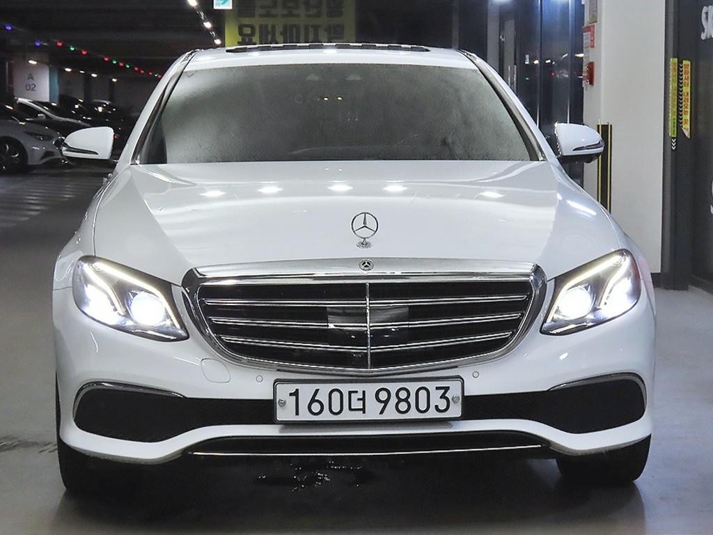 벤츠 E 클래스 E-클래스 W213 E300 4MATIC 익스클루시브 이미지 2