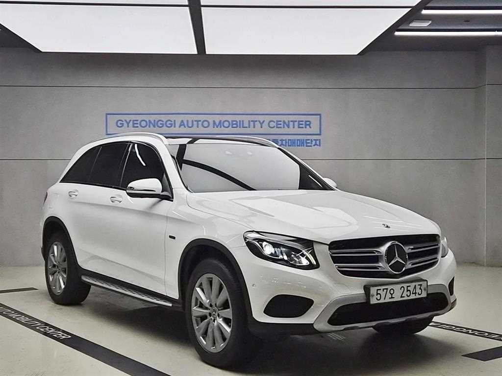 벤츠 GLC 클래스 GLC클래스 X253 GLC 350 e 4MATIC 이미지 1