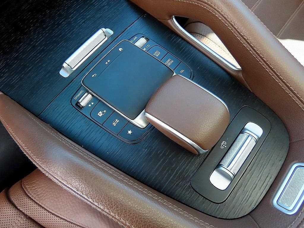 벤츠 GLE 클래스 GLE 클래스 W167 GLE 450 4MATIC 이미지 12