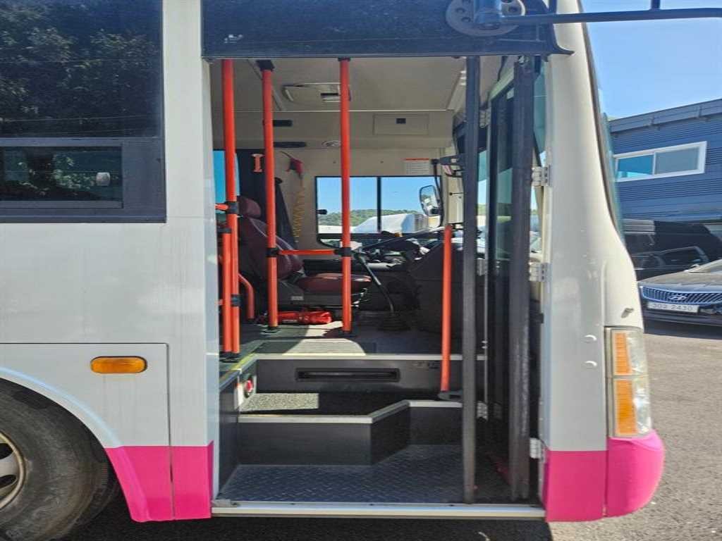 중대형버스 중형현대버스 현대그린시티 CNG 이미지 7