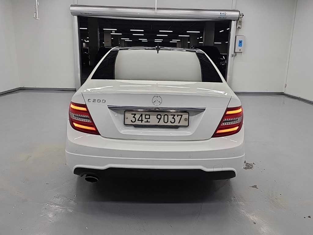 벤츠 C 클래스 C클래스 W204 C200 CGI 아방가르드 스타일패키지 이미지 3