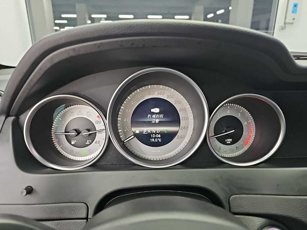 벤츠 C 클래스 C클래스 W204 C200 CGI 아방가르드 스타일패키지 이미지 6