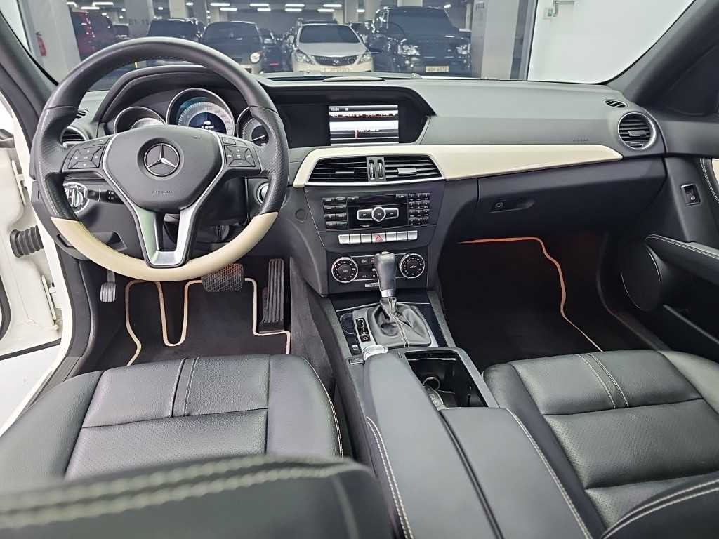 벤츠 C 클래스 C클래스 W204 C200 CGI 아방가르드 스타일패키지 이미지 7