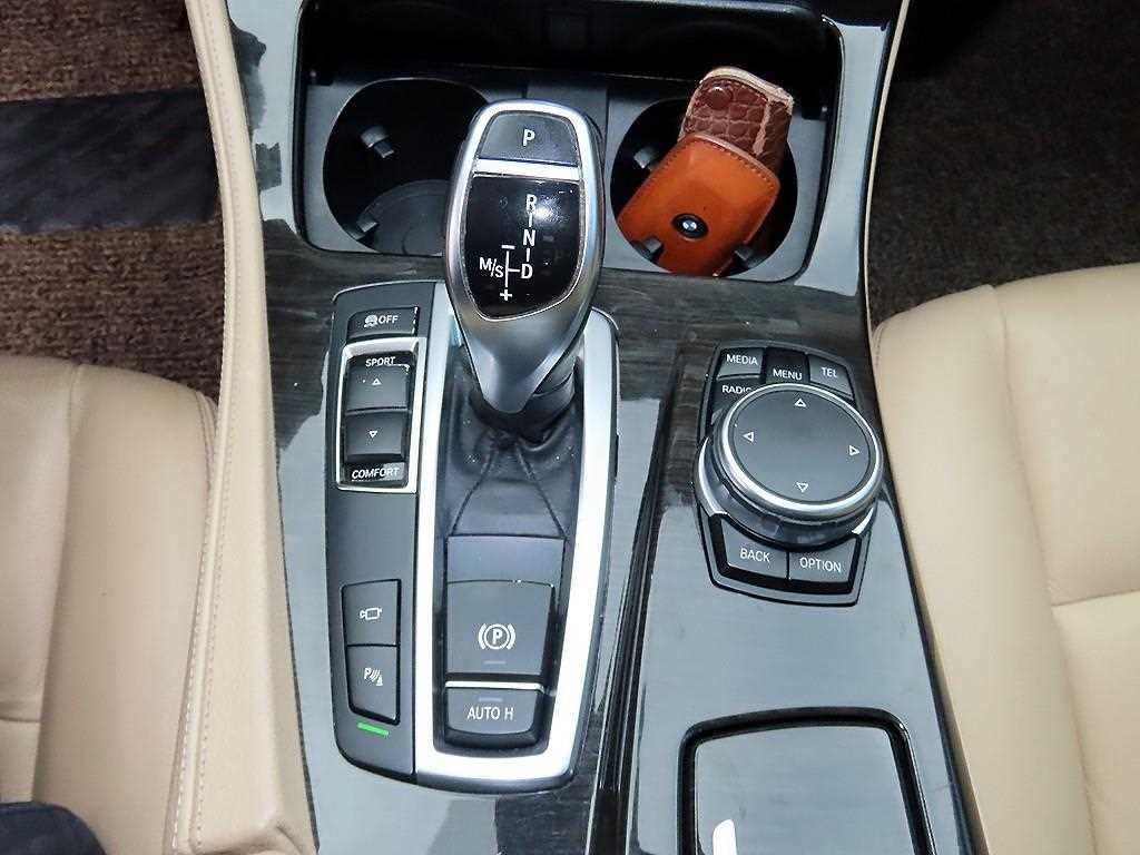 BMW 5시리즈 5시리즈 (F10) 528i 럭셔리 이미지 11