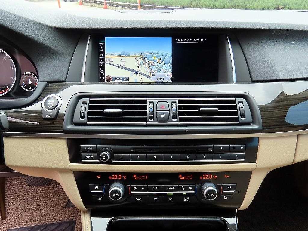 BMW 5시리즈 5시리즈 (F10) 528i 럭셔리 이미지 15