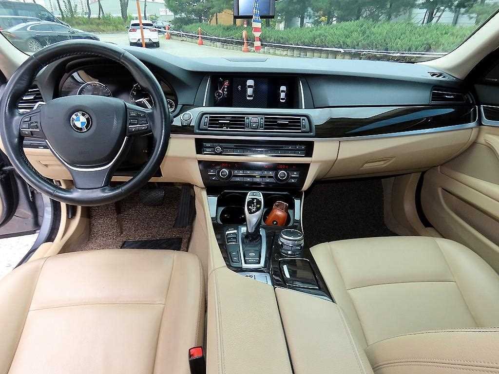 BMW 5시리즈 5시리즈 (F10) 528i 럭셔리 이미지 7