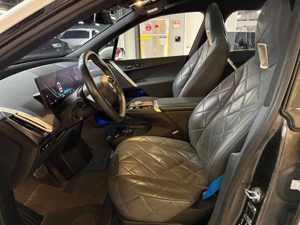 BMW iX xDrive 50 스포츠 플러스 이미지 10