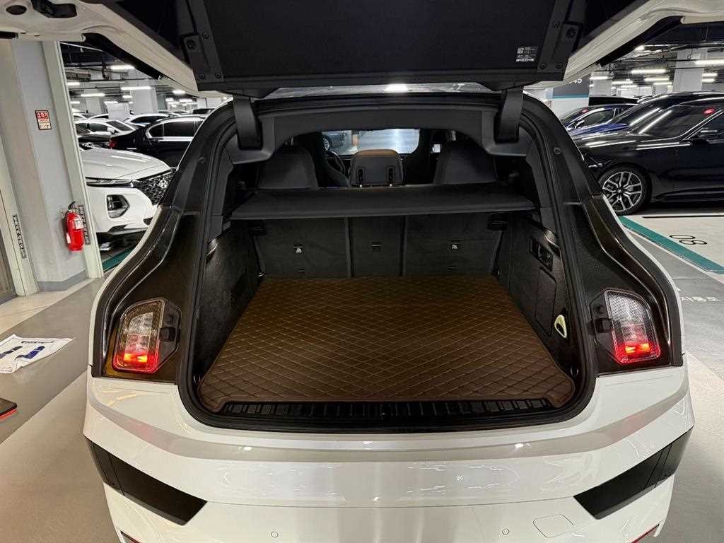 BMW iX xDrive 50 스포츠 플러스 이미지 19