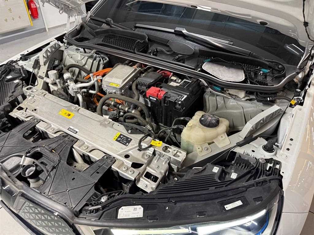 BMW iX xDrive 50 스포츠 플러스 이미지 6