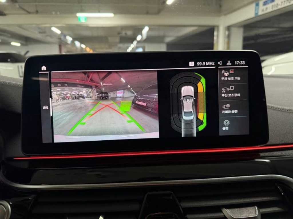BMW 5시리즈 5시리즈 (G30) 520i 럭셔리 이미지 11