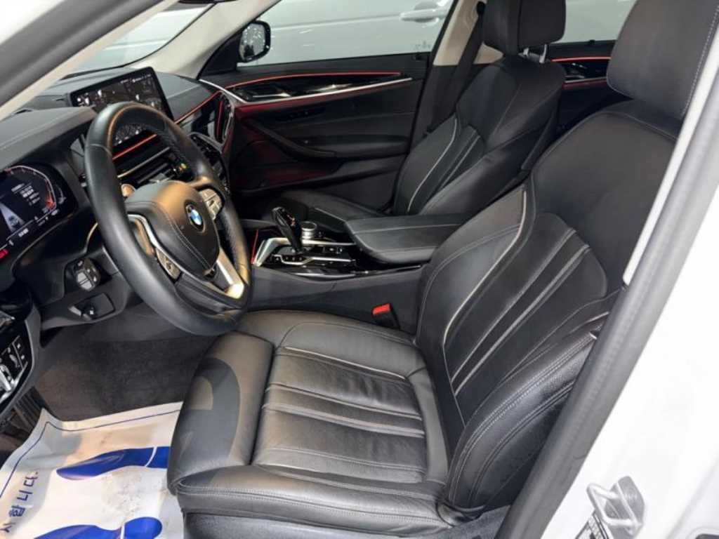 BMW 5시리즈 5시리즈 (G30) 520i 럭셔리 이미지 6