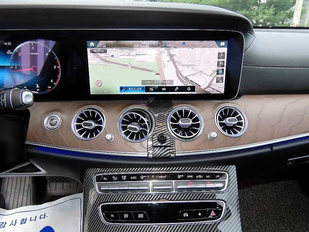 벤츠 E 클래스 E-클래스 W213 E220d 4MATIC 익스클루시브 이미지 13