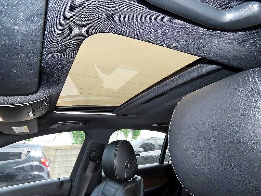 벤츠 E 클래스 E-클래스 W213 E220d 4MATIC 익스클루시브 이미지 16