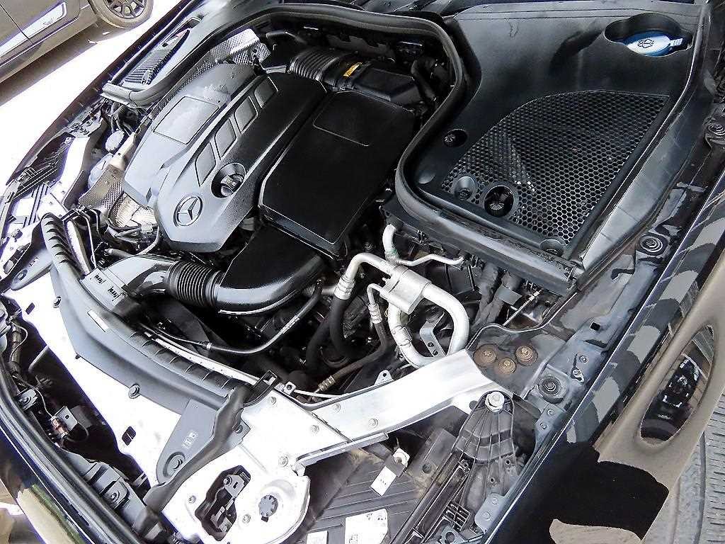 벤츠 E 클래스 E-클래스 W213 E220d 4MATIC 익스클루시브 이미지 19