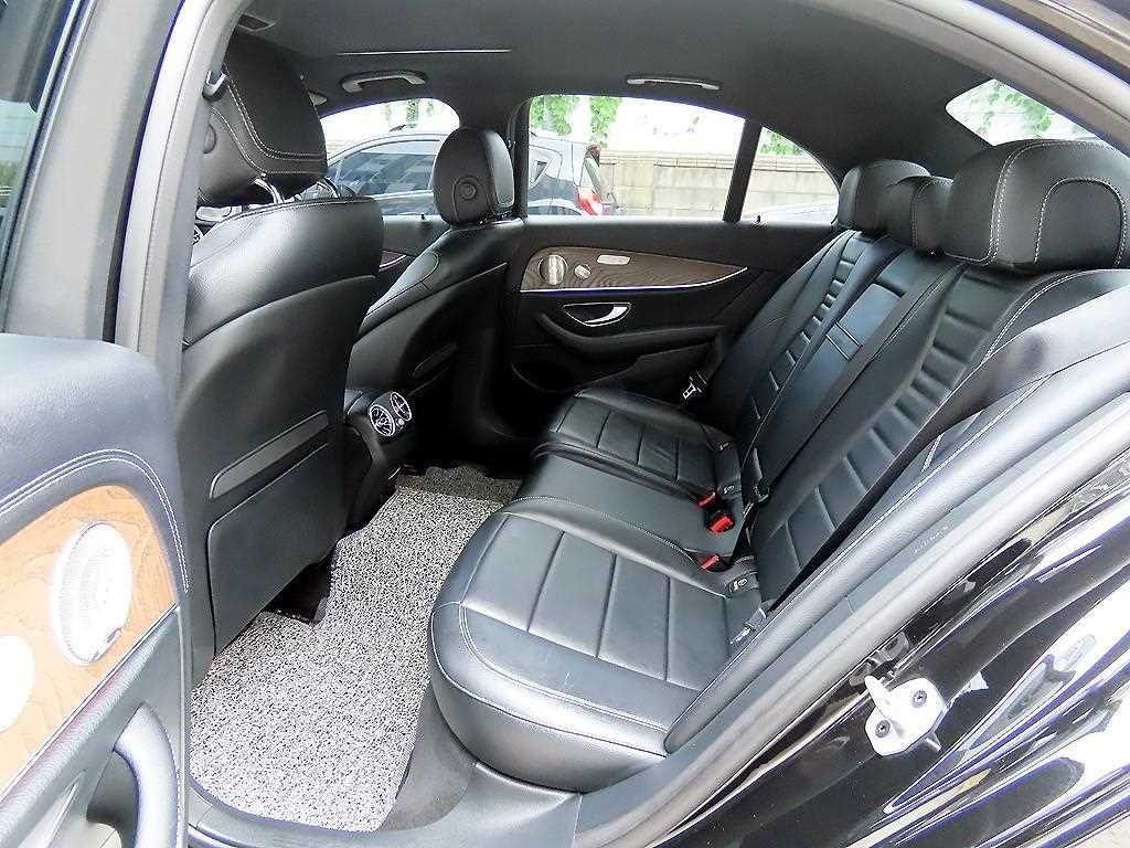 벤츠 E 클래스 E-클래스 W213 E220d 4MATIC 익스클루시브 이미지 6
