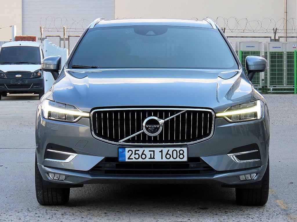 볼보 XC60 XC60(2세대) D4 AWD 인스크립션 이미지 1