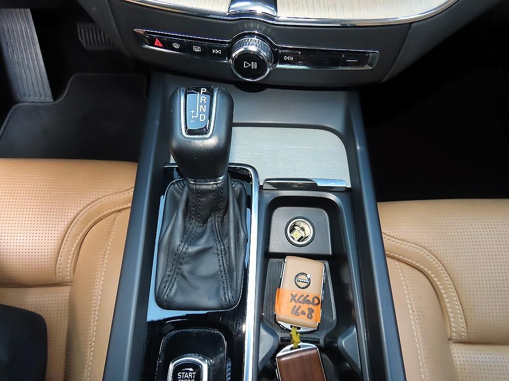 볼보 XC60 XC60(2세대) D4 AWD 인스크립션 이미지 10