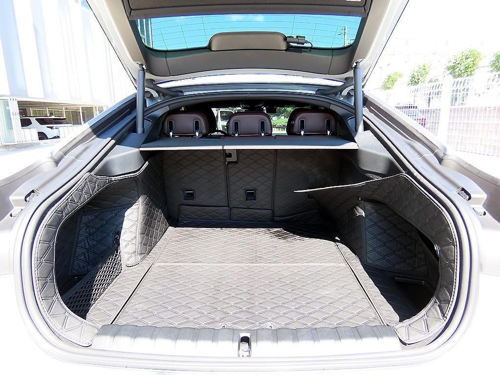 BMW i4 eDrive 40 M 스포츠 프로 이미지 17