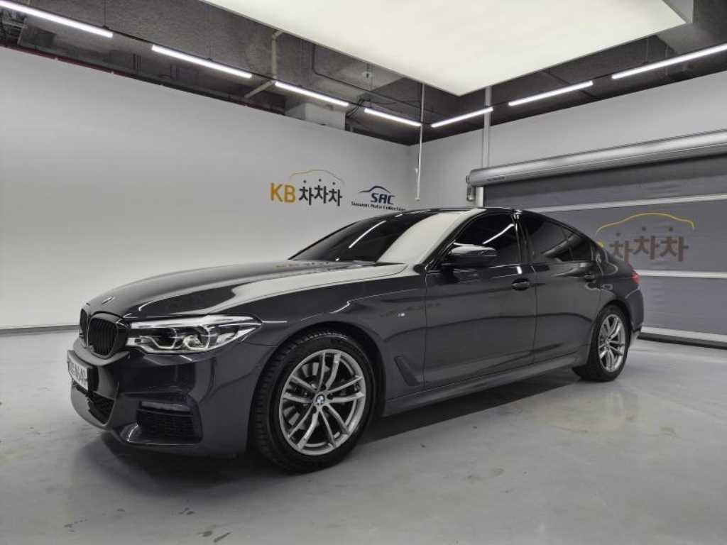 BMW 5시리즈 5시리즈 (G30) 520i M 스포츠 이미지 3