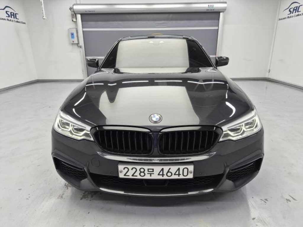 BMW 5시리즈 5시리즈 (G30) 520i M 스포츠 이미지 5