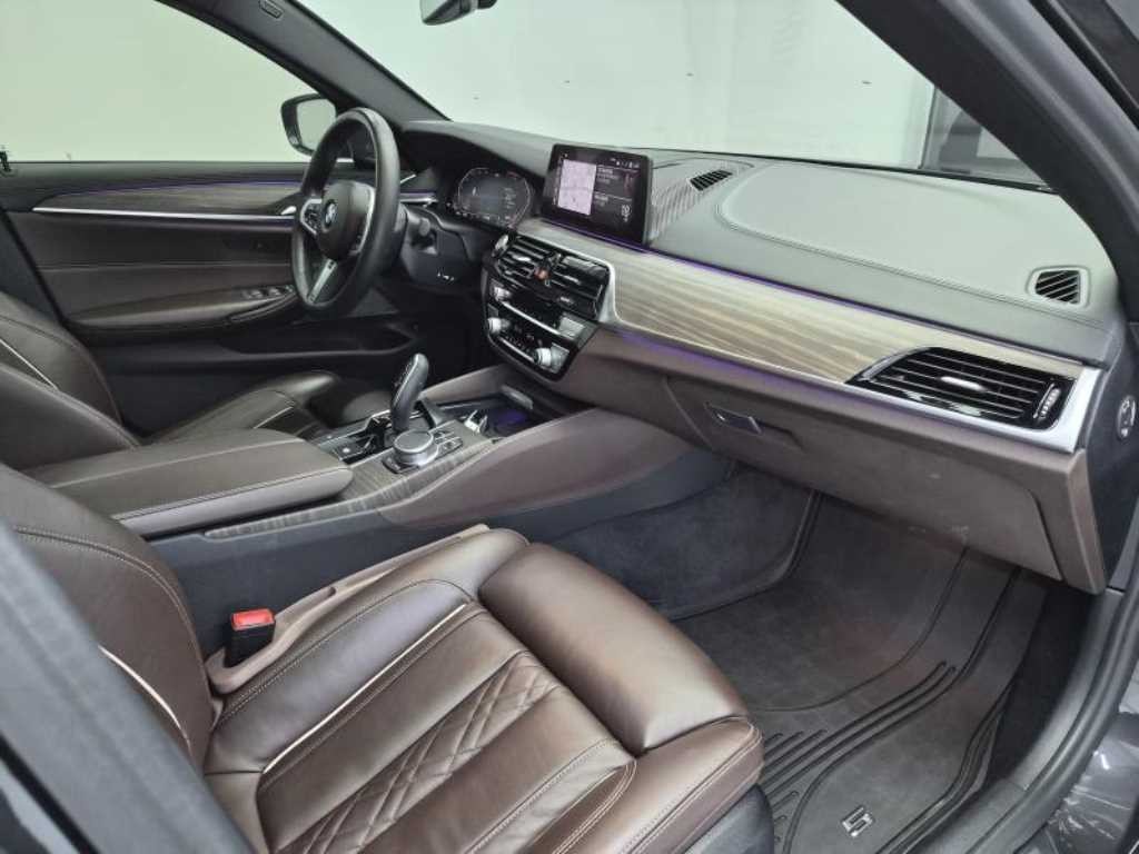 BMW 5시리즈 5시리즈 (G30) 520i M 스포츠 이미지 7