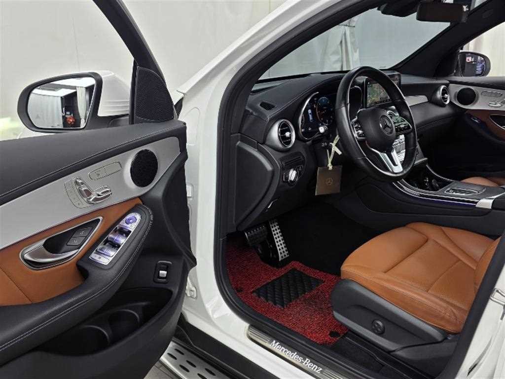 벤츠 GLC 클래스 GLC클래스 X253 GLC 220 d 4MATIC 쿠페 이미지 11
